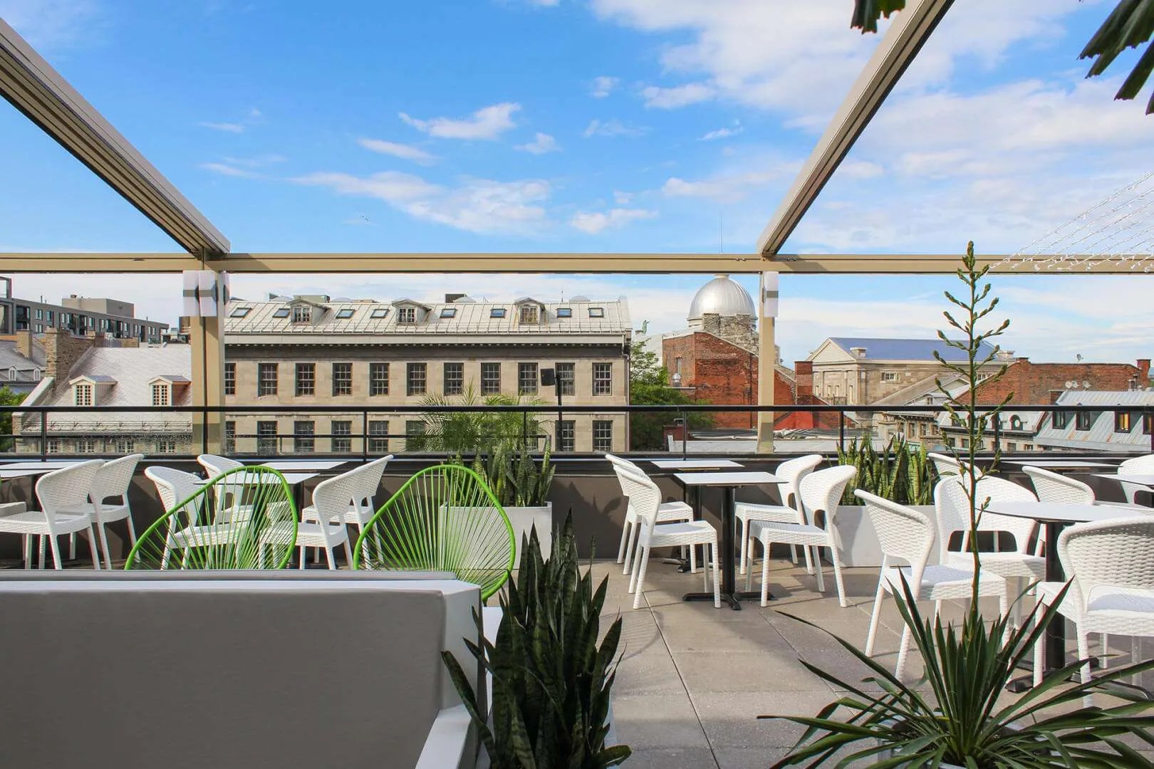 Rooftop Terrace with Healthy Menu Perché Hotel William Gray