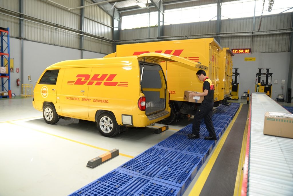 DHL Express Naikkan Tarif di Indonesia HotFokus Fokus Berita Tekini