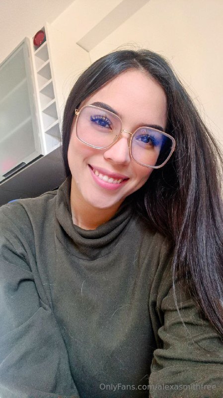 Alexasmithfree - 13042024 💕 Secretary Alexa 👩‍💼💕 - Onlyfans SiteRip