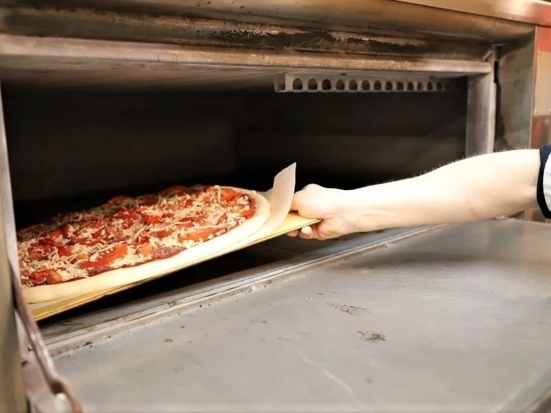 Deck Oven VS Stone Conveyor Oven Hot Rocks Oven