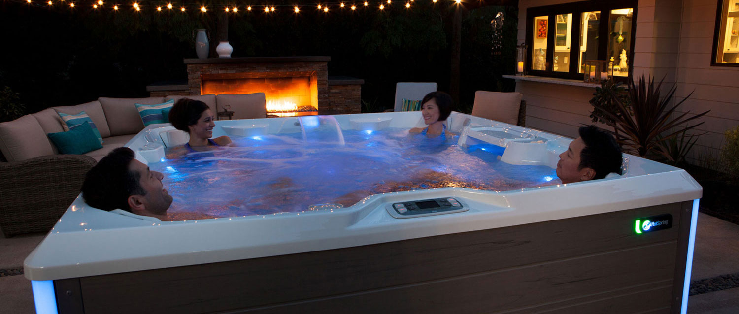 Outdoor Whirlpools im Überblick - HotSpring® Whirlpools