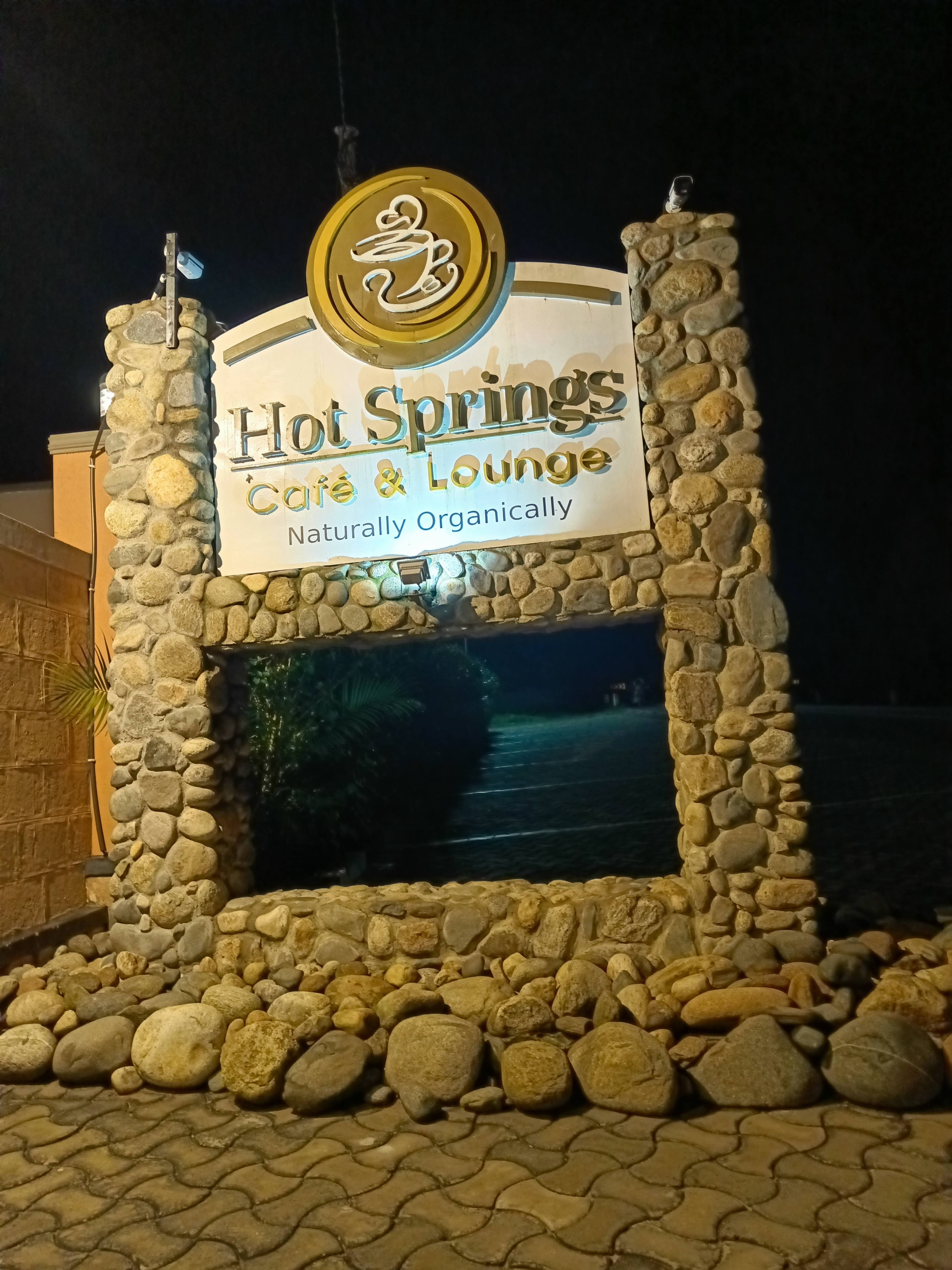 Hot Springs Cafe & Lounge
