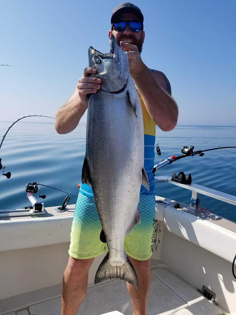 PHOTOSVIDÉOS HotWill Guide de pêche lac Ontario