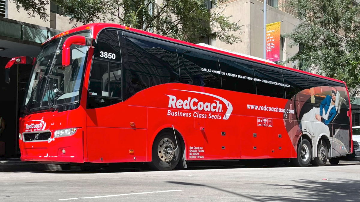 RedCoach Houston to Dallas HOUExplorer