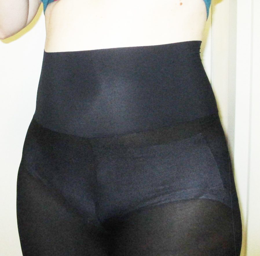 Off the Rack ~ Reviewing Commando Hosiery’s Dig-Free Tights