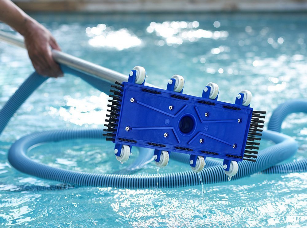 5 Best Pool Vacuum Heads (Winter 2024) Reviews & Buying Guide