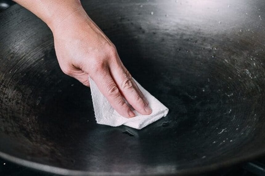 How to Clean a Carbon Steel Wok Tips and Tricks