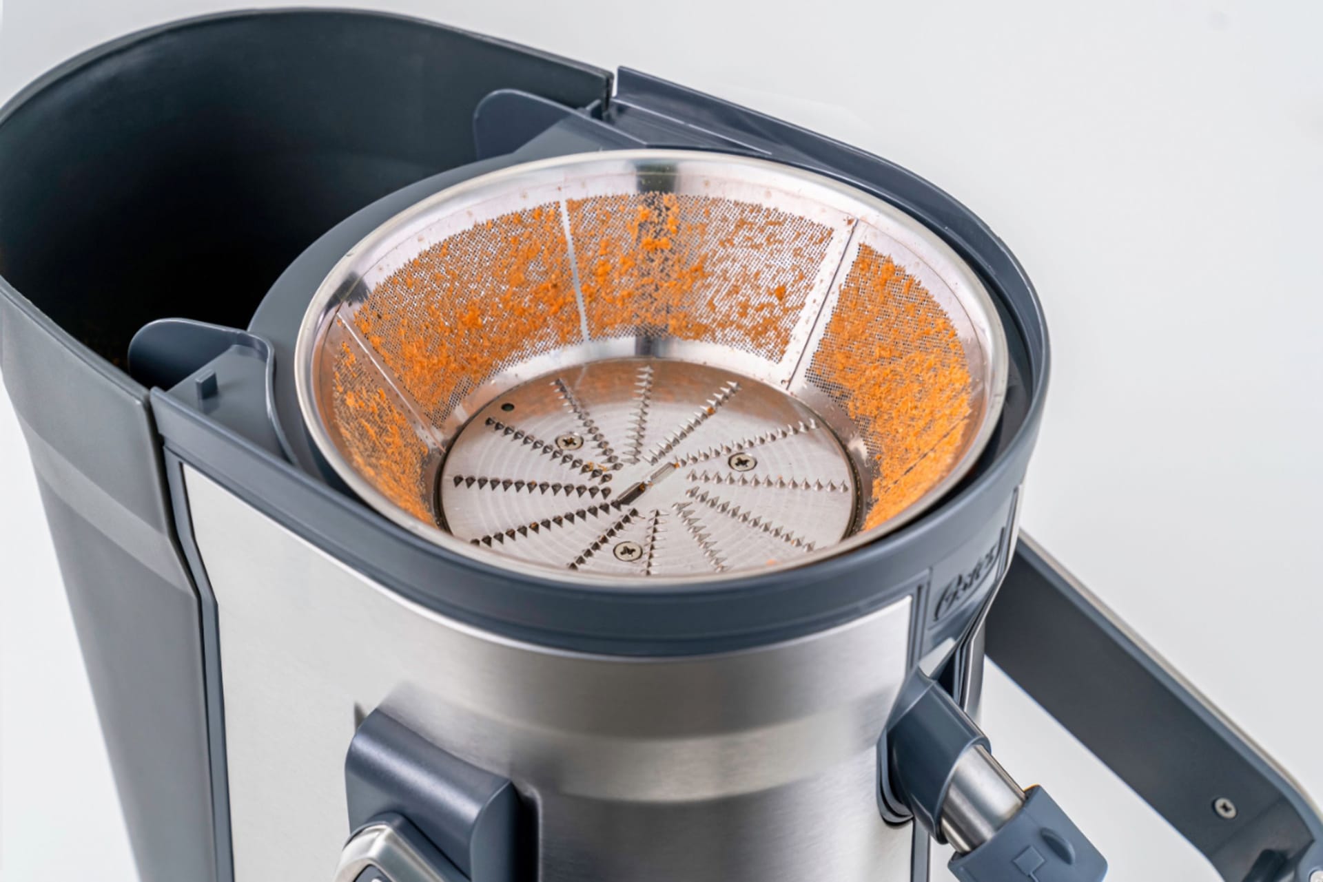 How To Clean A Juicer