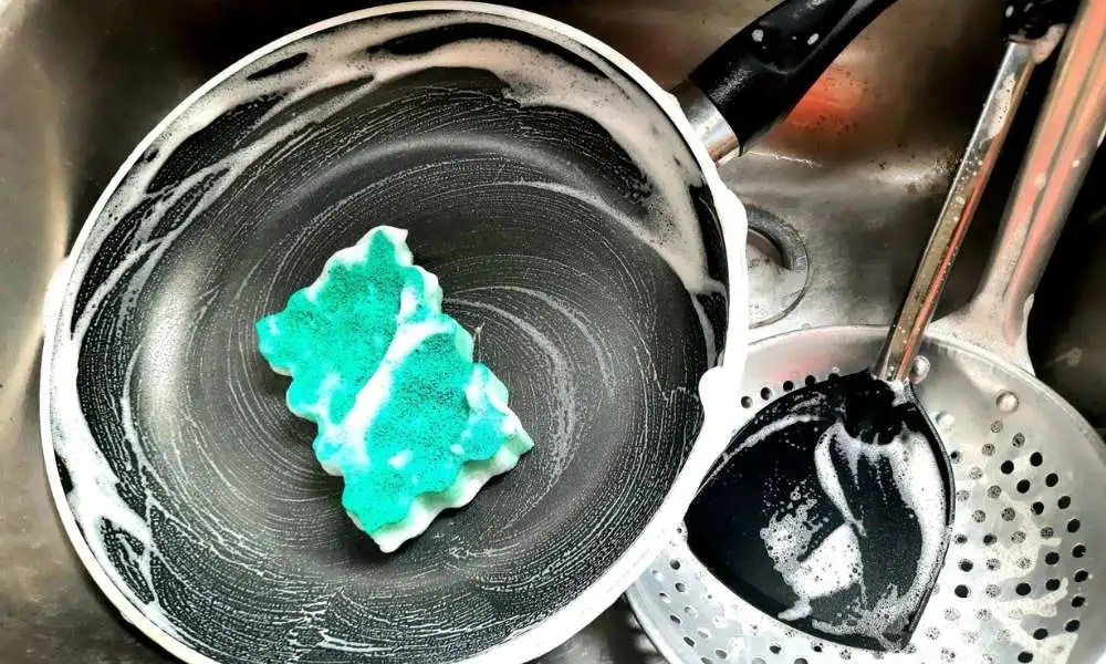 How to Clean Ceramic Cookware