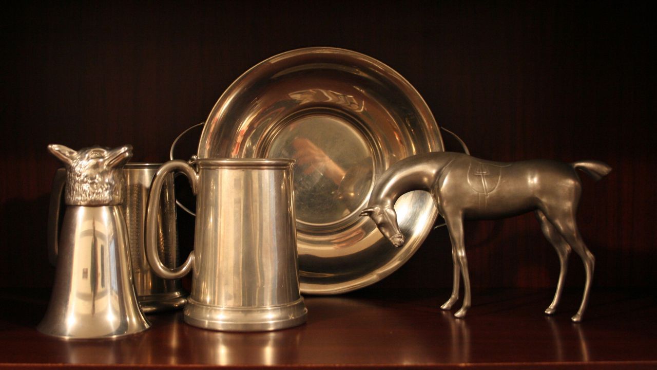 How to Clean Pewter Jewelry Quickly at Home