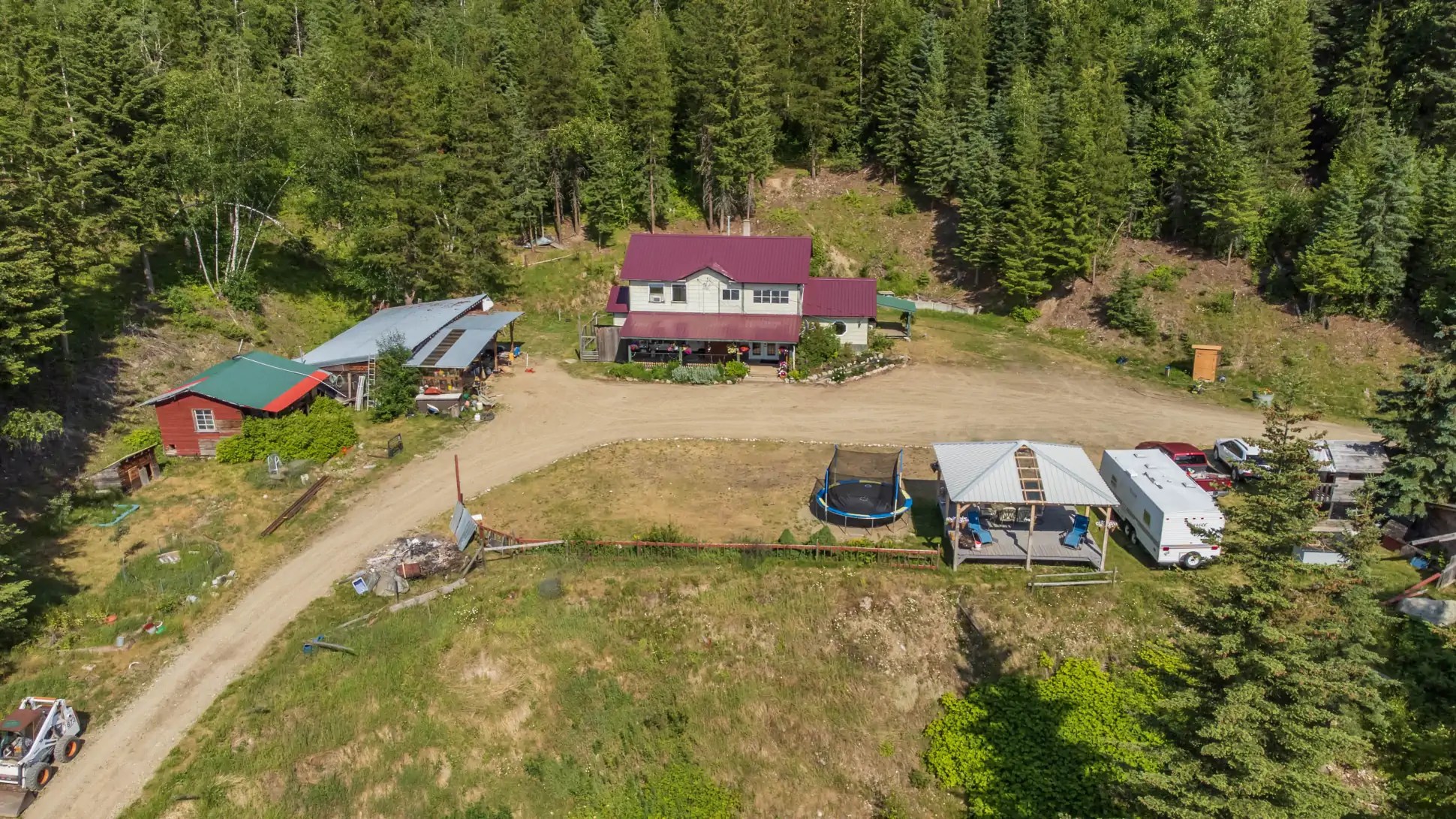 6420 Ewing Rd, Hixon, BC House Central