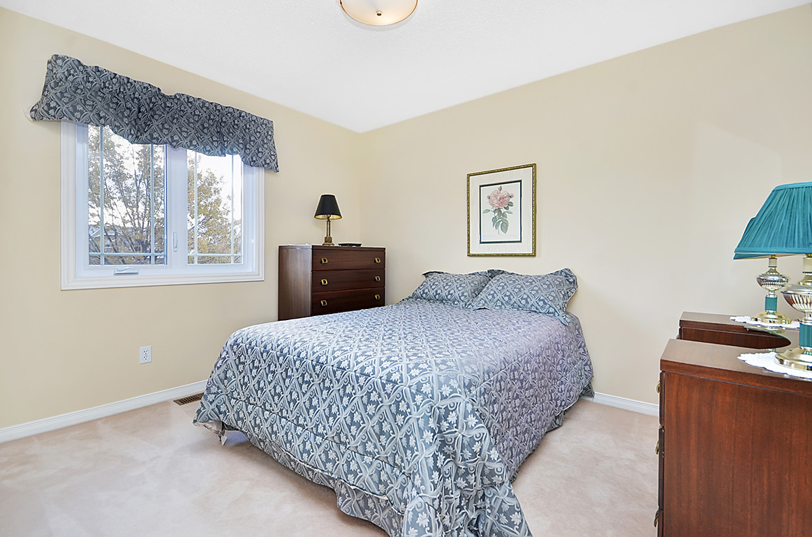 Emerald Meadows Kanata House Curious