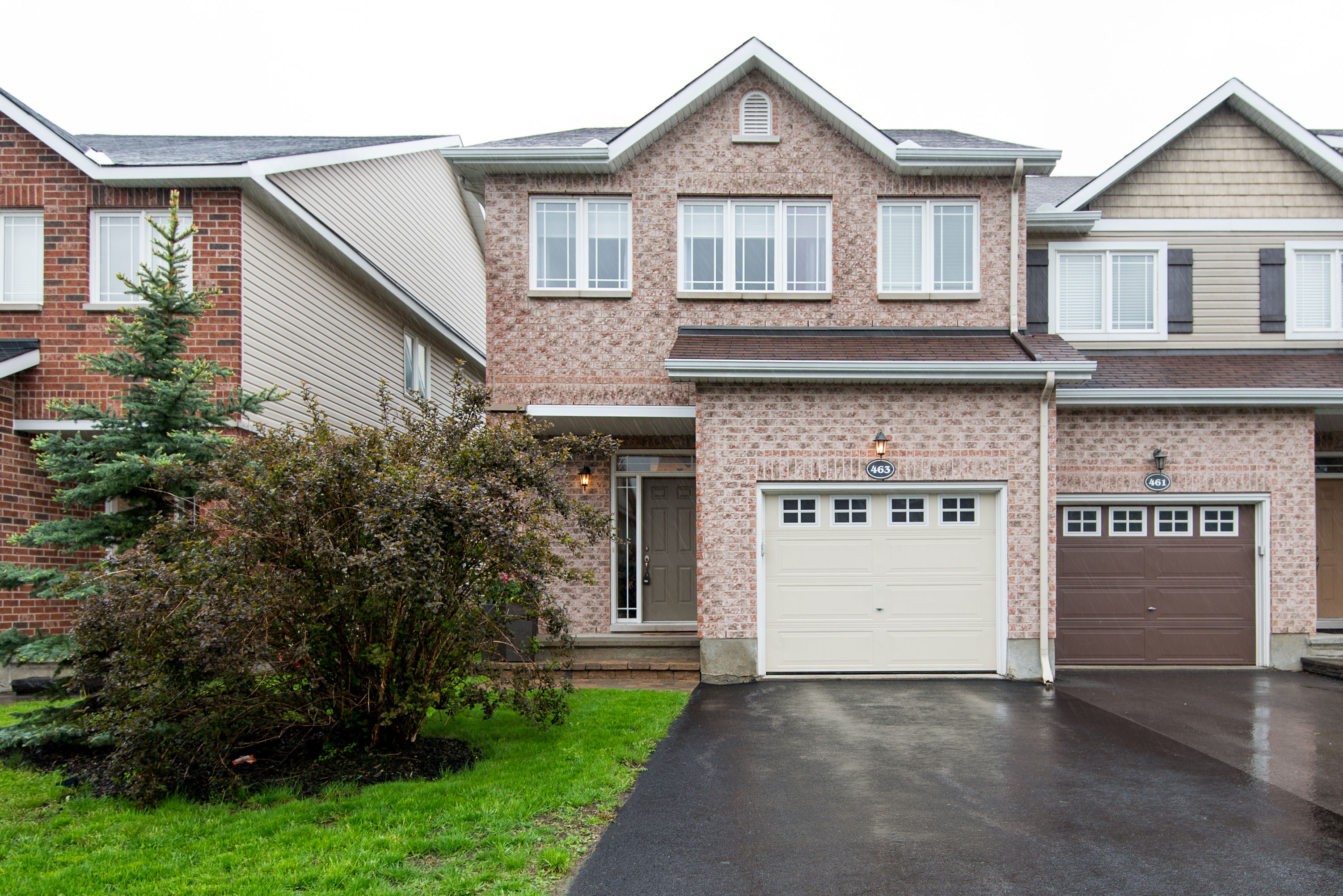 Brookside/Kanata North House Curious