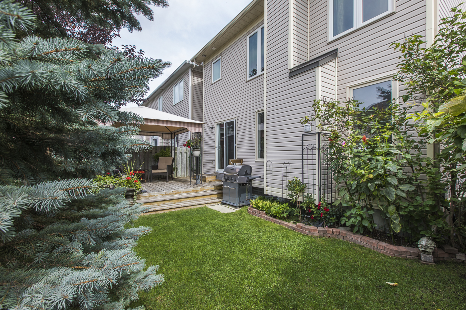 Centrepointe House Curious