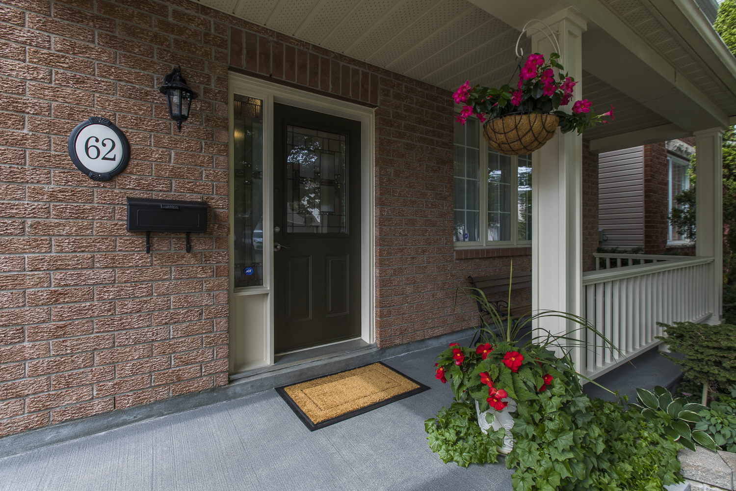 Centrepointe House Curious