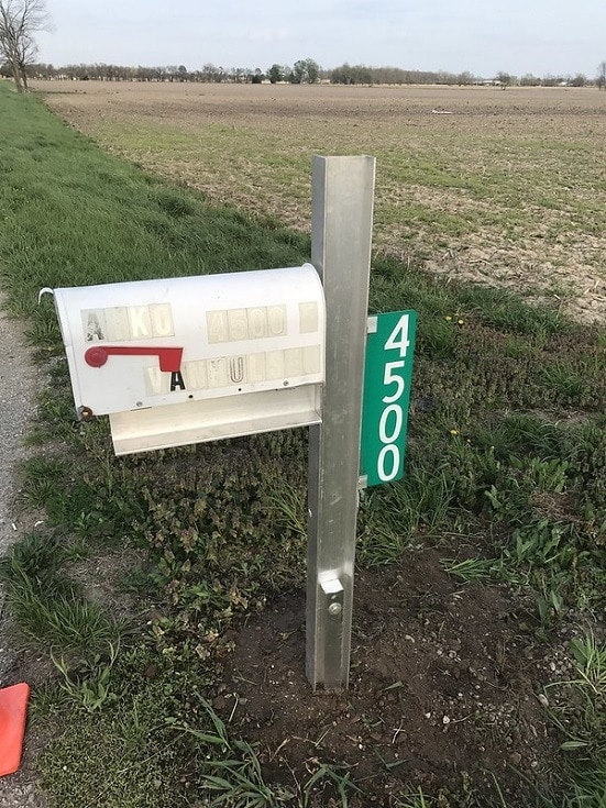 5 DIY Mailbox Post Plans You Can Build Today (with Pictures) House Grail