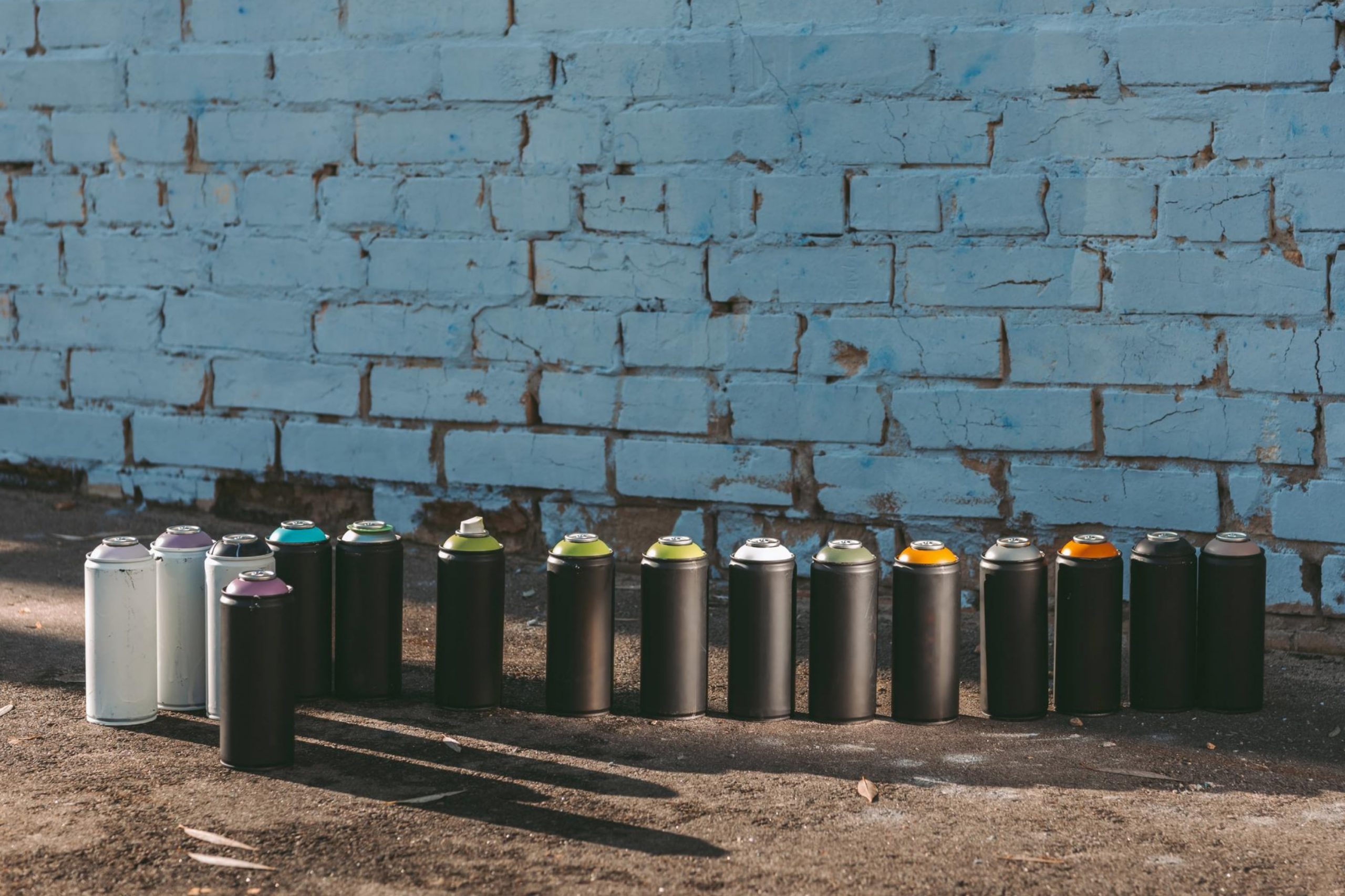 How to Get Rid Of The Smell Of Spray Paint? Housekeeping Bay