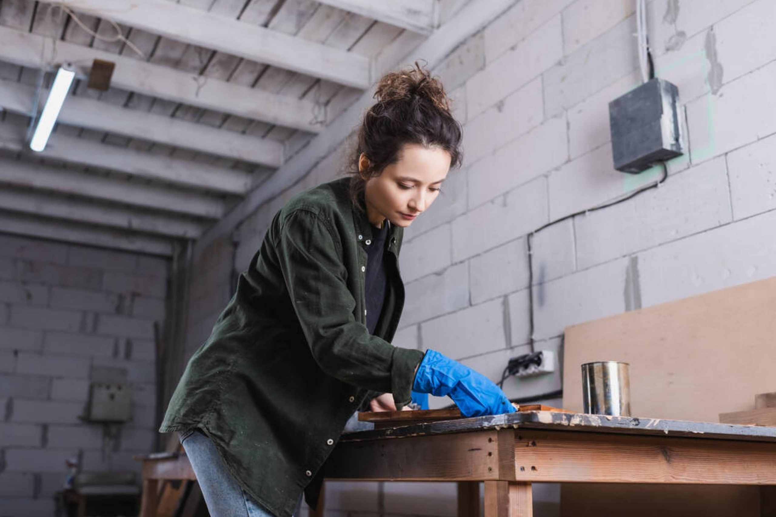 How to Paint Cracks Between Deck Boards? Housekeepingbay