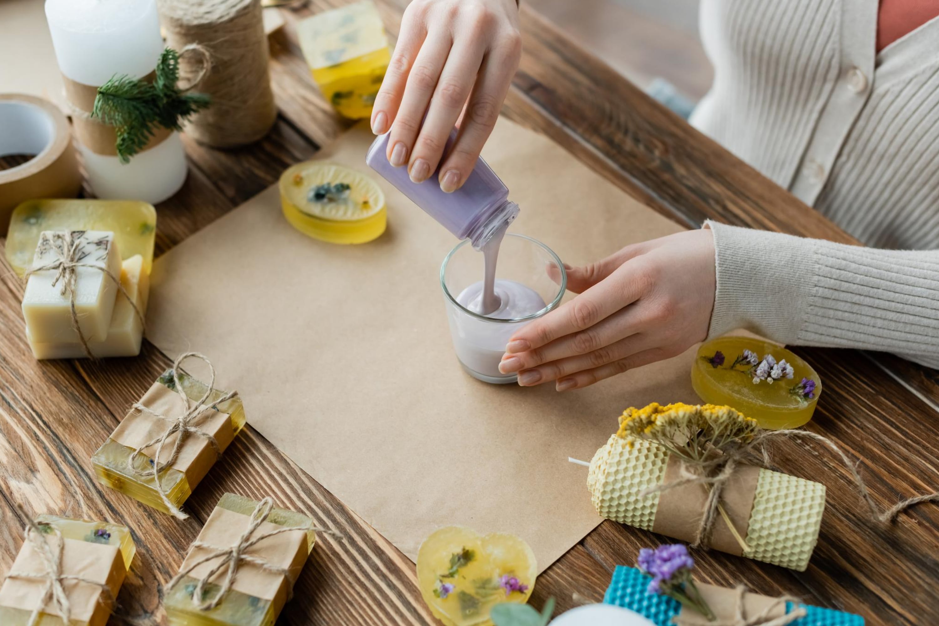 How Long Does Wax Take to Dry? Housekeepingbay