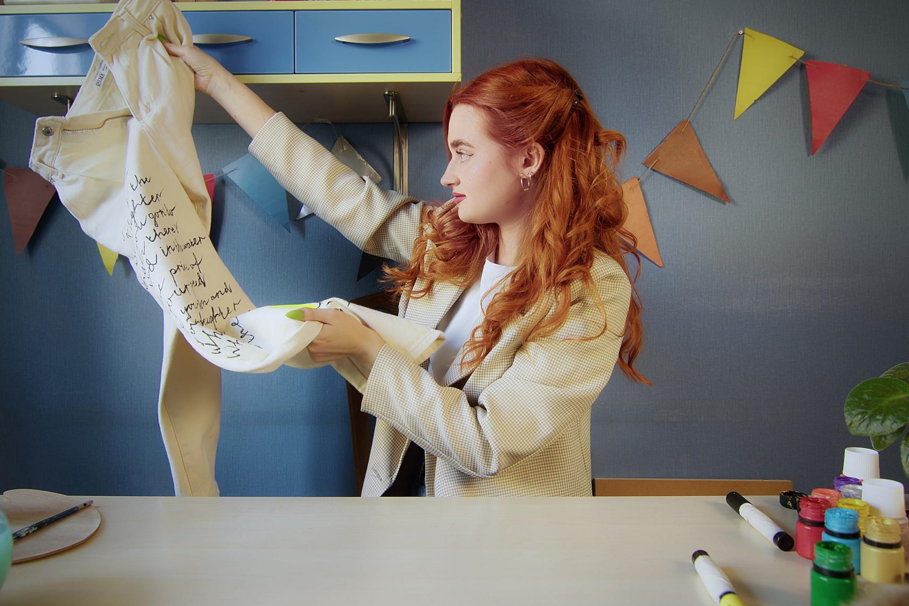 Can You Use Acrylic Paint On Clothes? Housekeepingbay