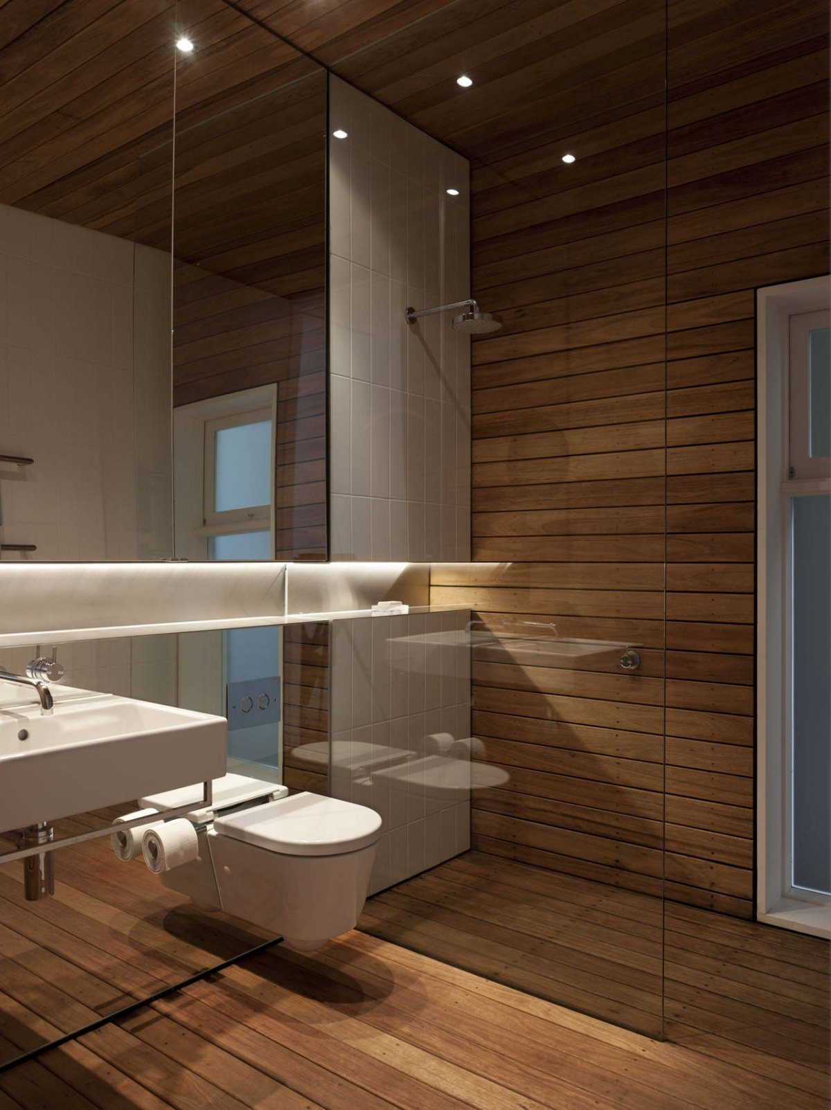 20 Bathrooms With Wood Wall Designs