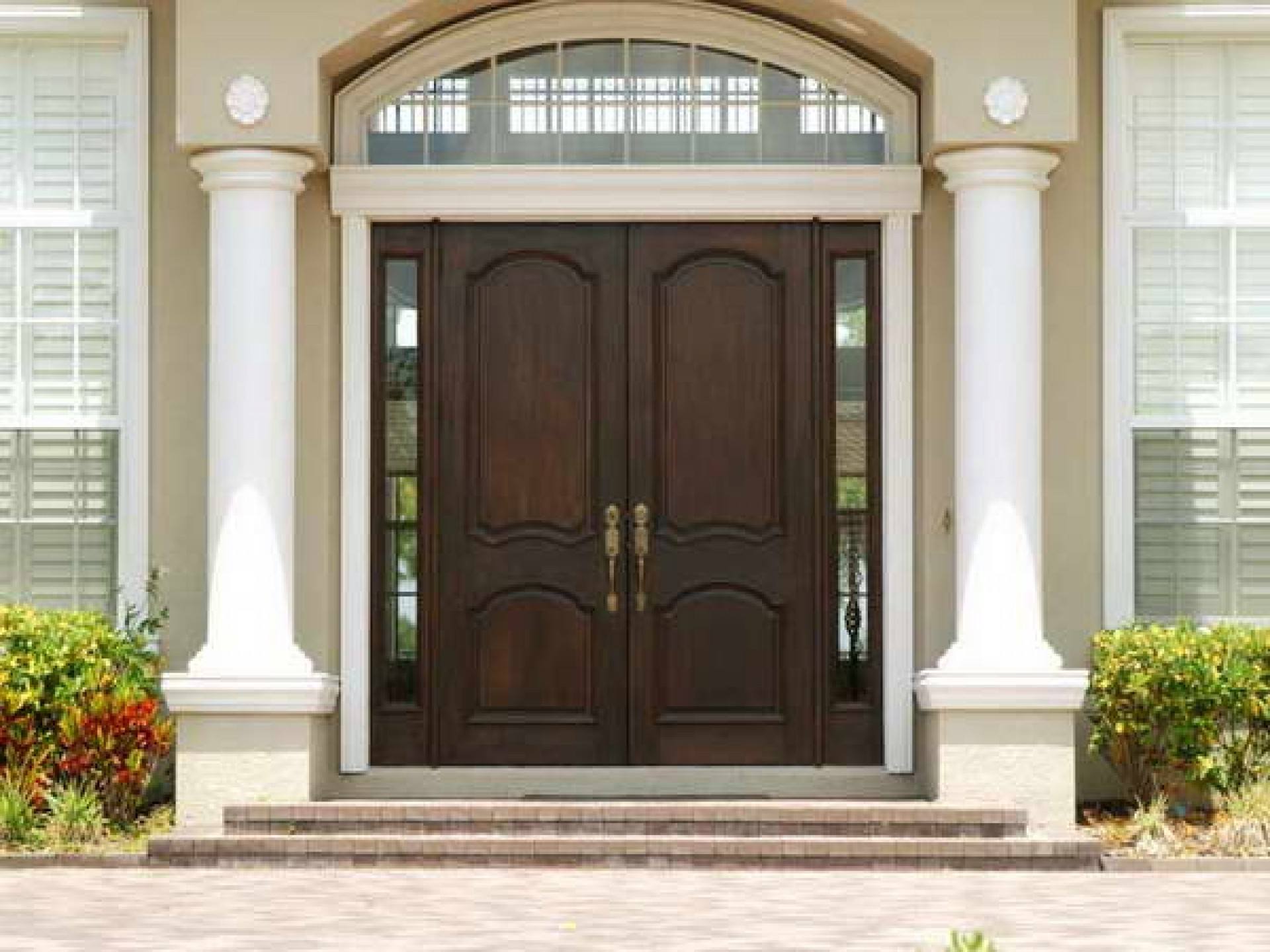 10 Excellent Styling Options for Your Front Door