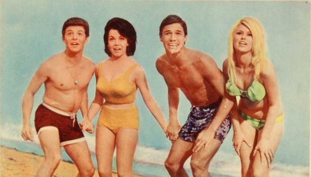 Retro Review ‘Beach Blanket Bingo’ LaptrinhX / News