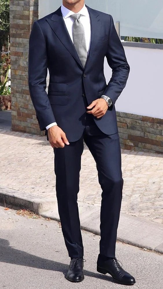 10 Types of Business Suit Masterpieces for Gentlemen to Achieve