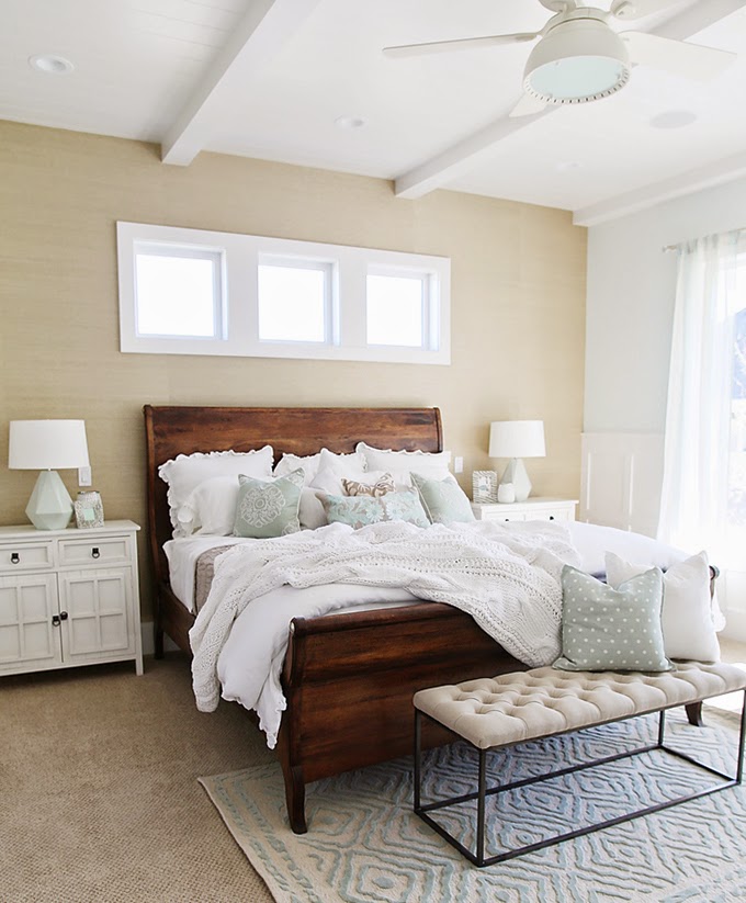 Bedroom Color Schemes With Blonde Wood Furniture / Bedroom Colour