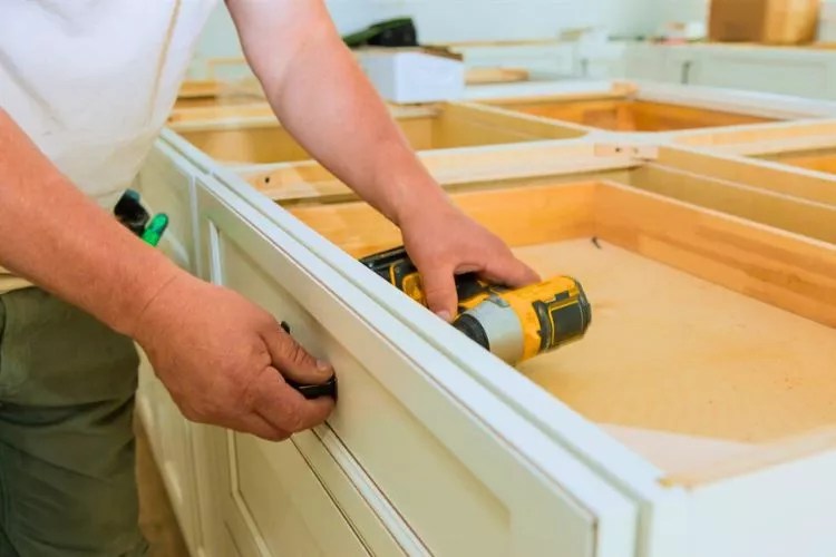 How To Remove A Kitchen Island In 3 Easy Steps