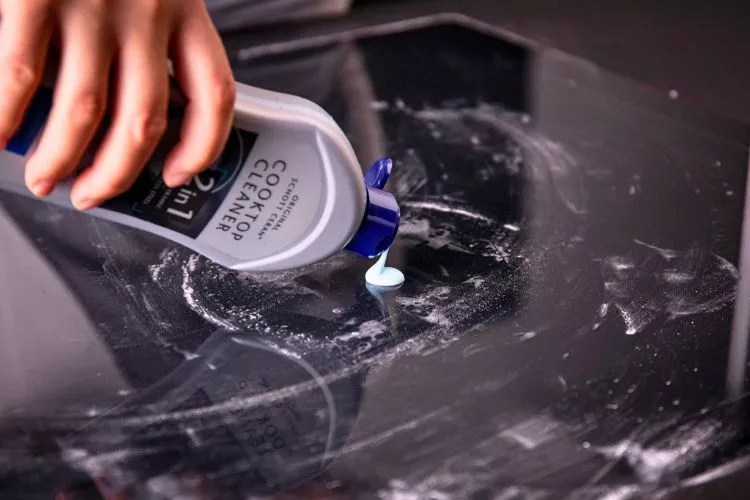 How To Get Burnt Milk Off Stove In 7 Easy Ways