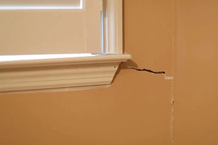 How To Fix Drywall Cracks In Corners In 7 Easy Steps
