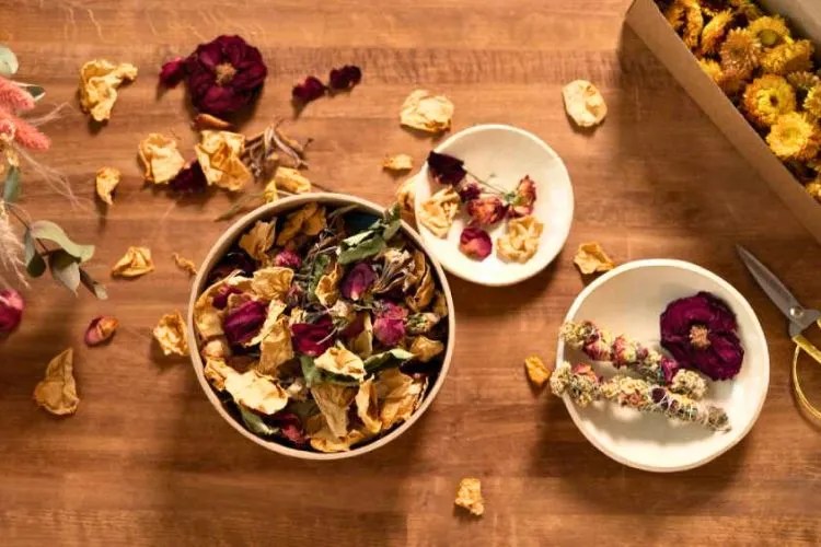 How To Use Potpourri With Water? An Authentic Guide