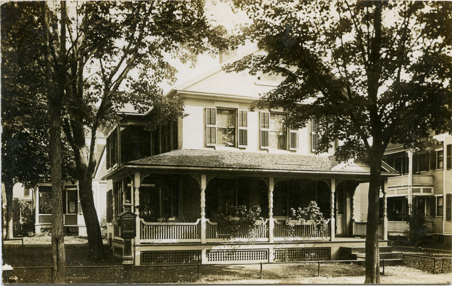 398 Central Street Houses of Springfield MA