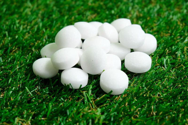 How Long Do Mothballs Last Outside? » House Trick