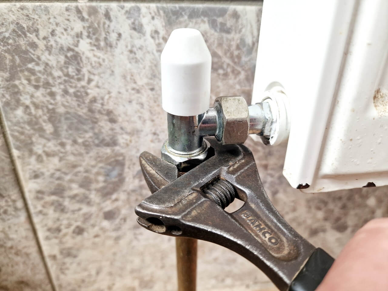 How to Replace a Radiator Valve StepbyStep Guide