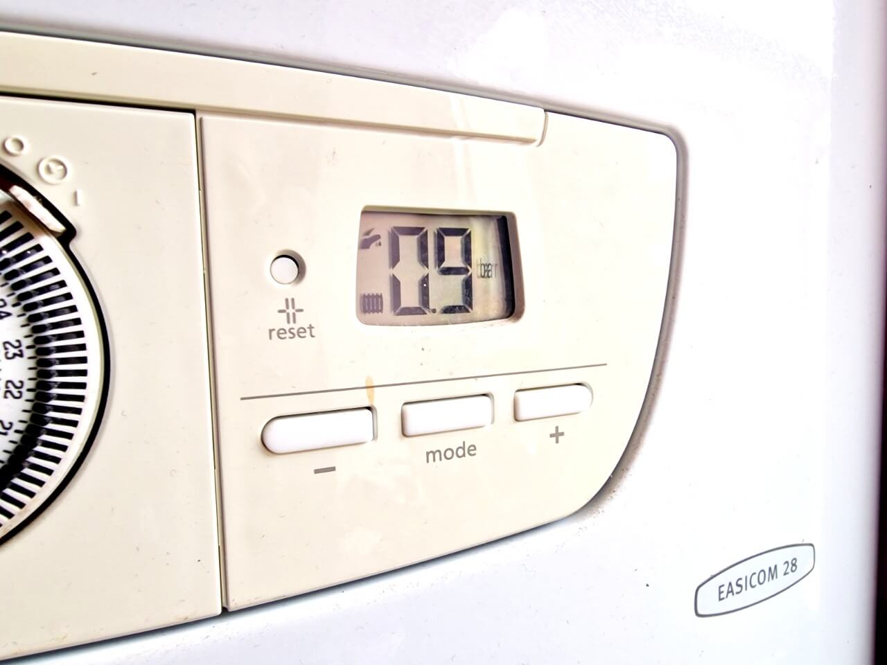 Glowworm Boiler F22 Fault Low Pressure Housewarm