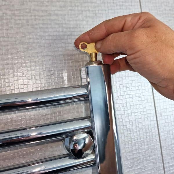 How to Bleed a Radiator 5Step Guide Housewarm