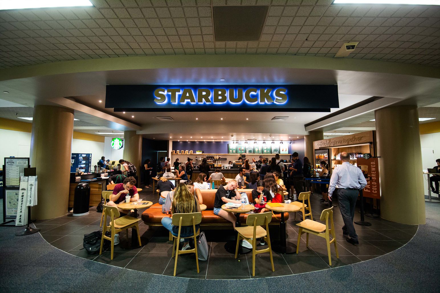 Dining & Retail FIU Housing and Residential Experience