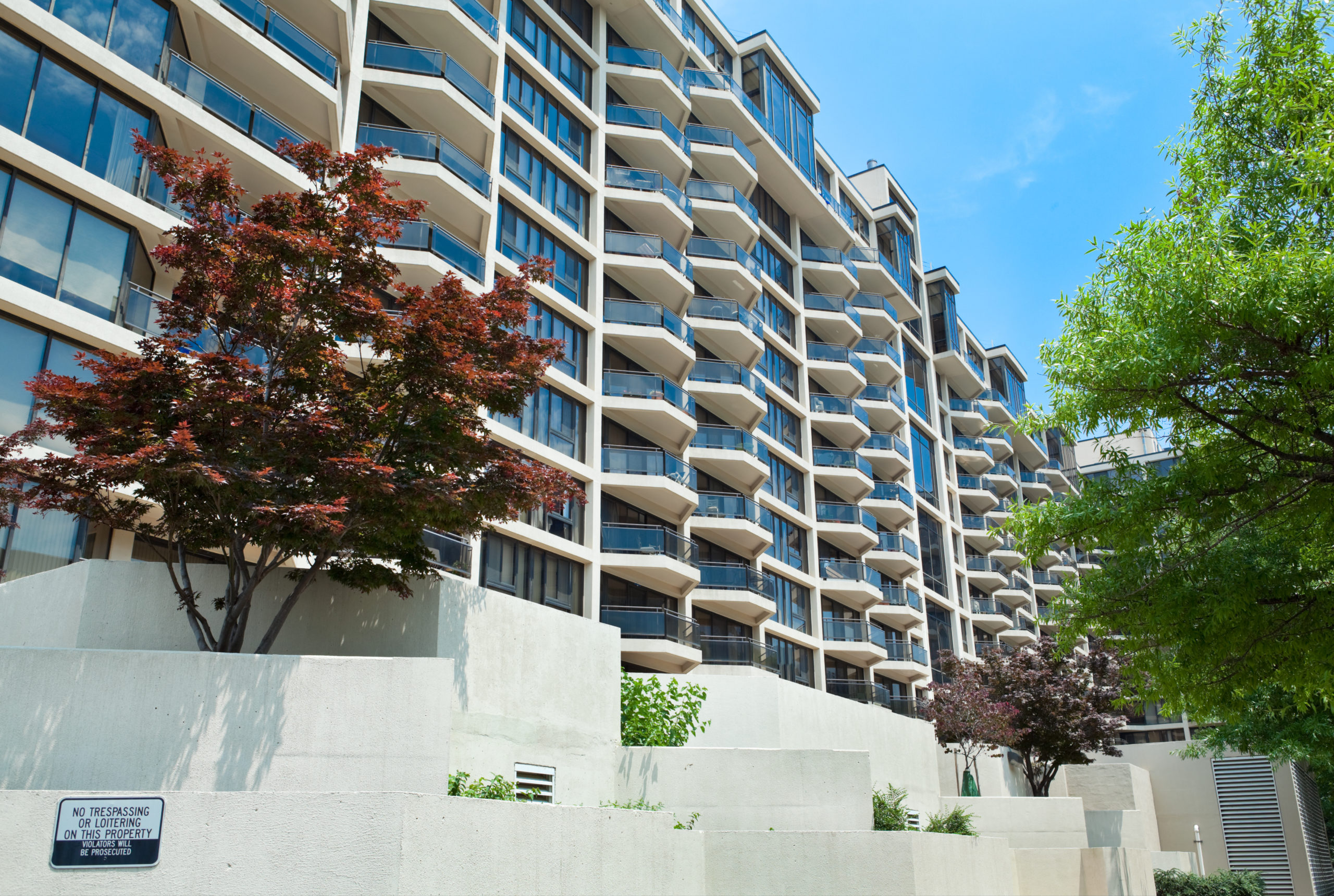 XXL Modern Condo Apartment Building Tower Skyscraper Rosslyn, VA
