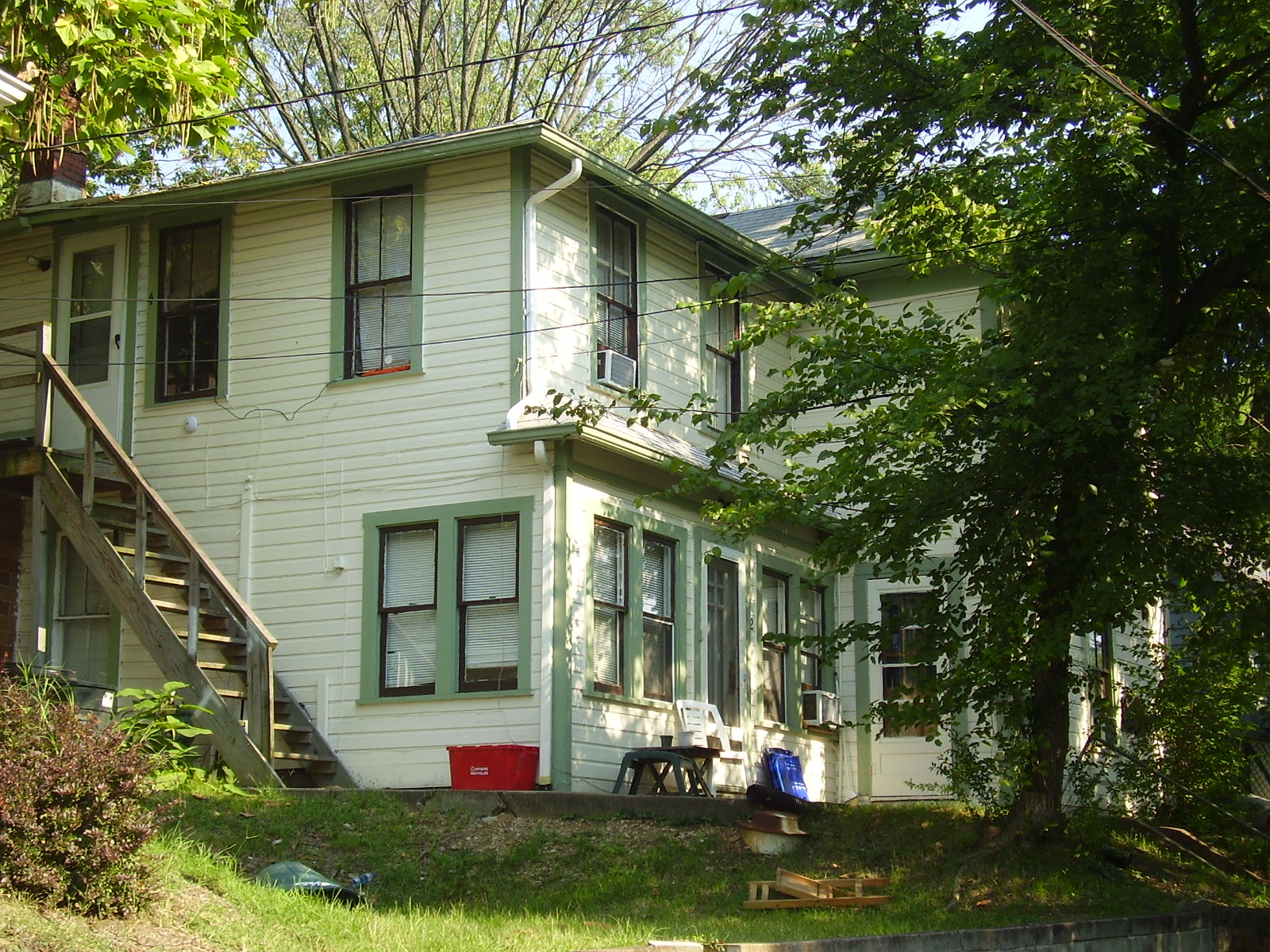1 Bedroom Apartment at 77 Franklin Ave. Apt 3 Student Housing In