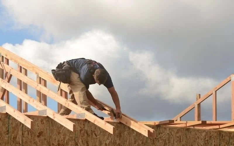 2×4 or 2×6 For Roof Rafters (Beginners Guide) [2024]