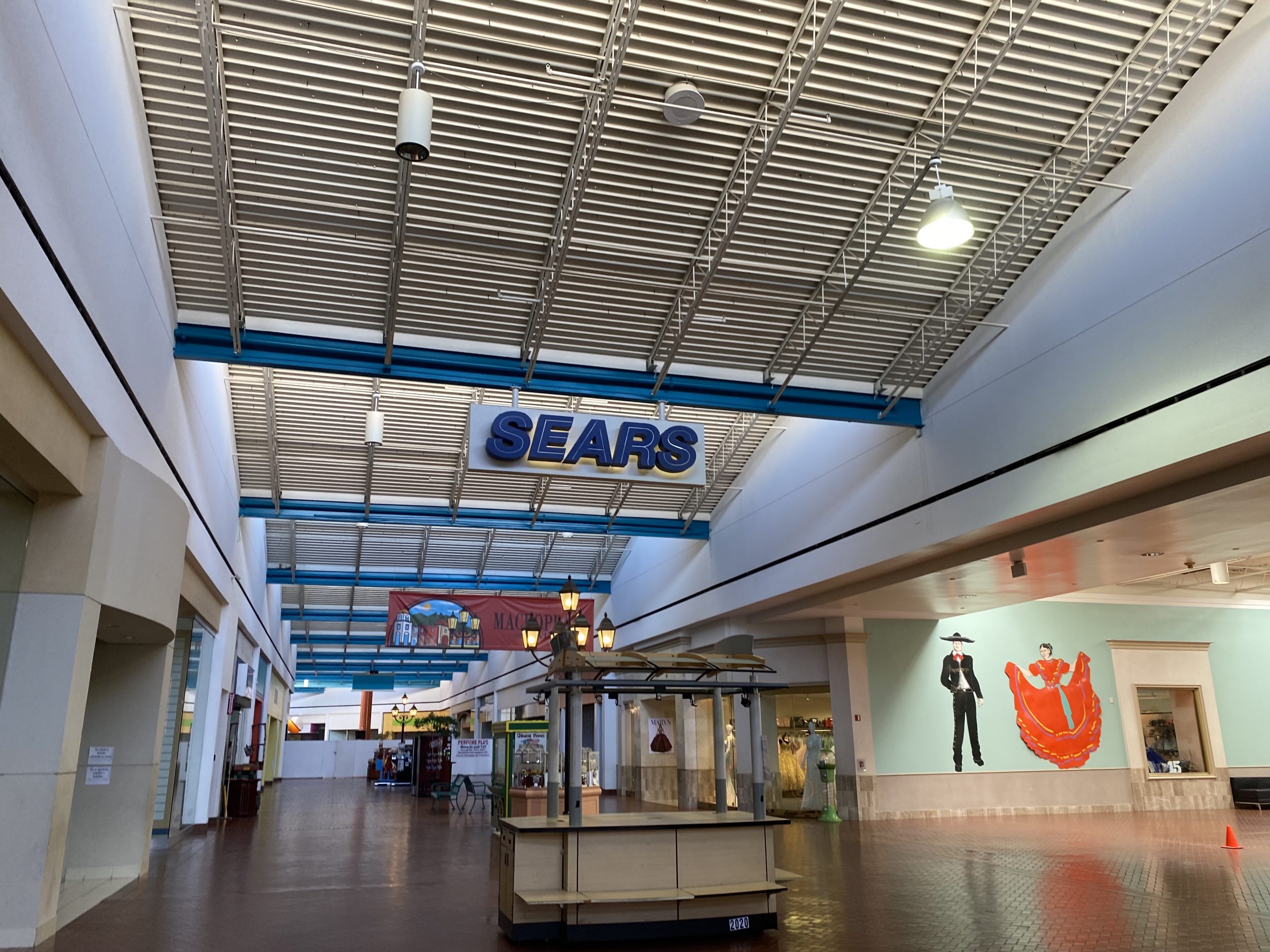 Sears Marcoplaza Mall location, reopens as a Hometown Store! Houston