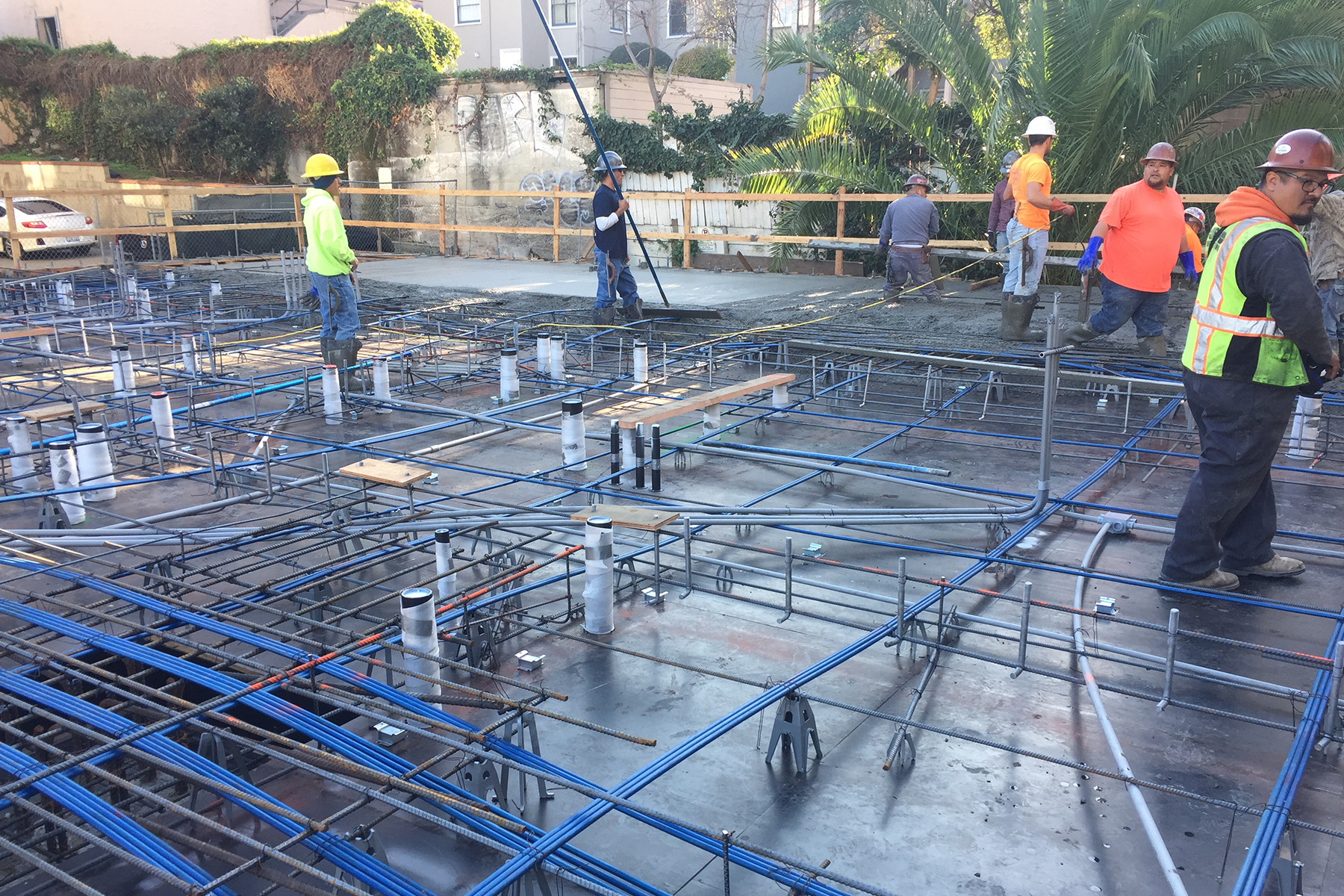 Howard Construction LET’S BUILD THE FUTURE TOGETHER