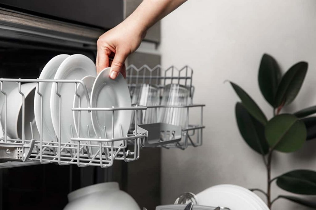 What Dishwashers Have Stainless Steel Racks? HowdyKitchen