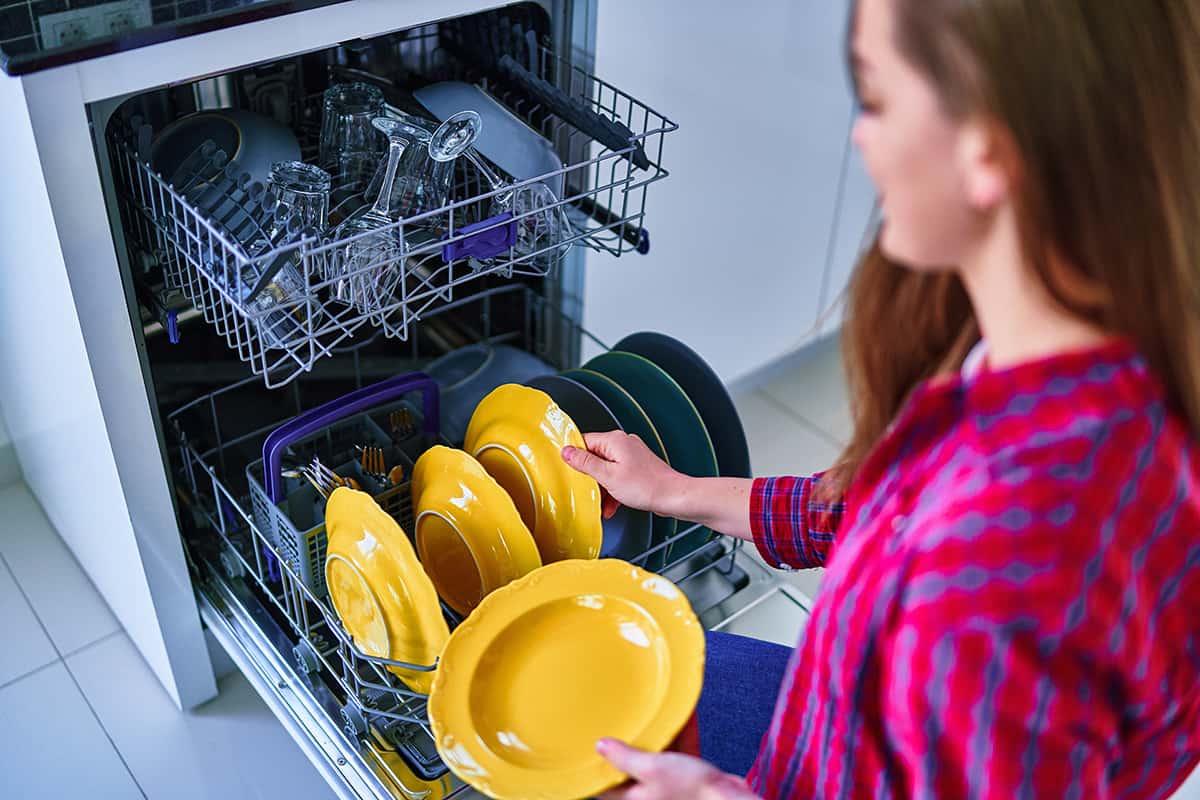 Dishwasher Not Cleaning The Top Rack (Causes & How to Fix) HowdyKitchen