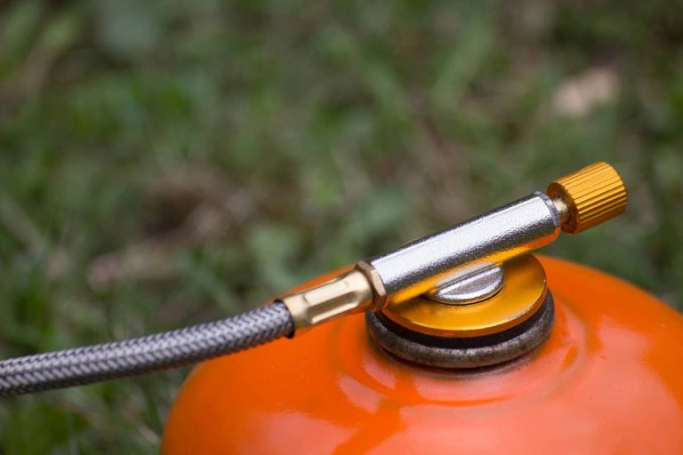 Gas Oven Won't Stay Lit - What to Do - HowdyKitchen
