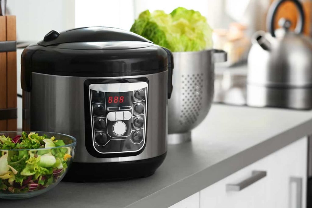 Can a Slow Cooker Be Left Unattended? HowdyKitchen