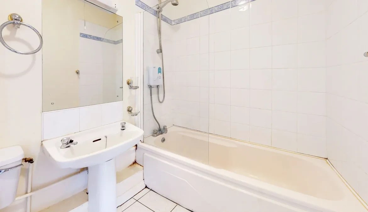 Apartment 15, Glenmalure Court, Dublin 8 Property for Sale or to Let