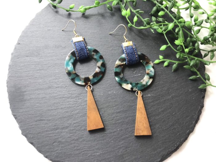 デニムリメイクで作るアクセサリー♡ベルト通しを使ったピアスの作り方 Howpon[ハウポン]